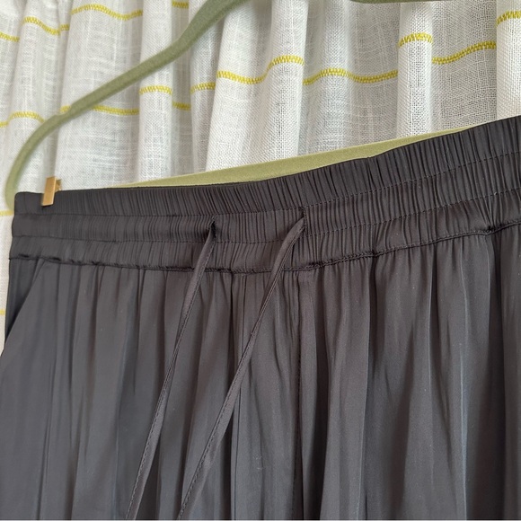 Z Supply - Women's Rory Cargo Jogger - Picture 6 of 9